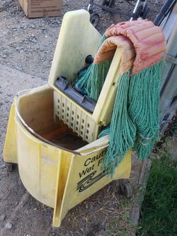 Rubbermaid Commercial Mop Bucket/Dust Mops