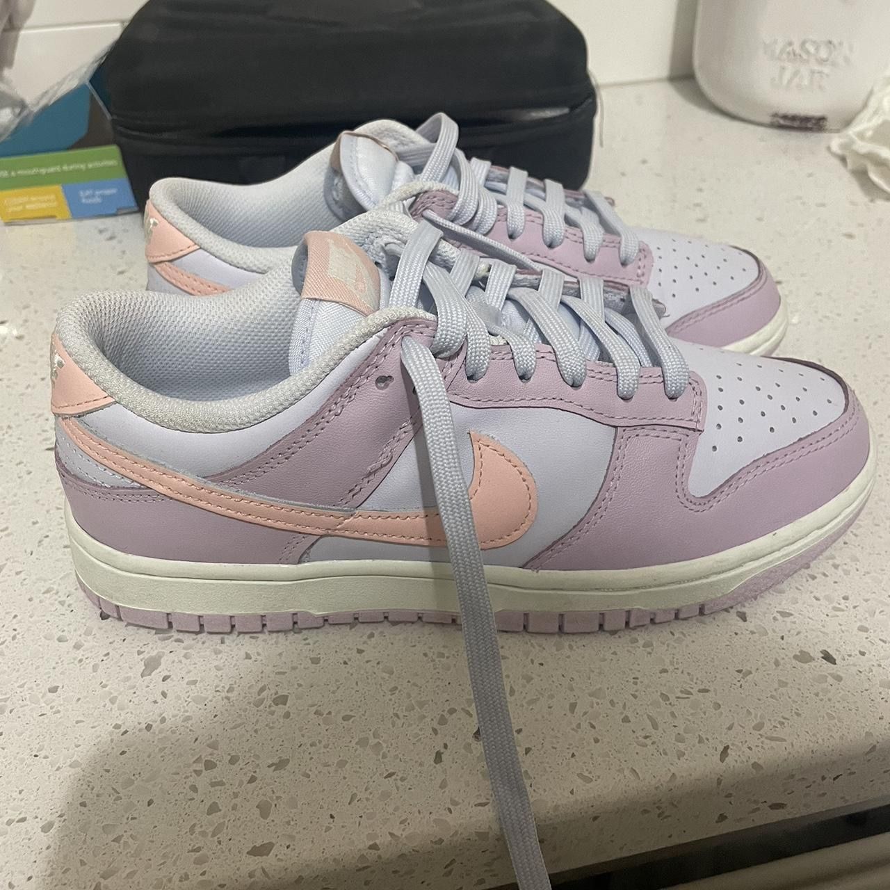 Women’s Nike dunks