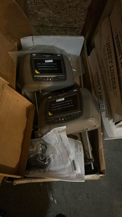 Car Seats Headrest W/ TV Monitor (Set Of 2) HALF OFF BUNDLE HOLIDAY DEAL!!