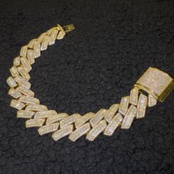 Gold Iced Out Moissanite Cuban Link