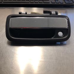 95 - 04 Toyota Tacoma outside Door Handle W/chrome Lever