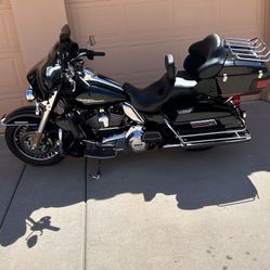 Harley-Davidson ELECTRA GLIDE 