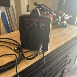 Lincoln Electric 125 Amp 115-Volt Weld-Pak 125 HD Flux-Cored Wire Welder Kit with .035 in. Flux-Core Welding Wire