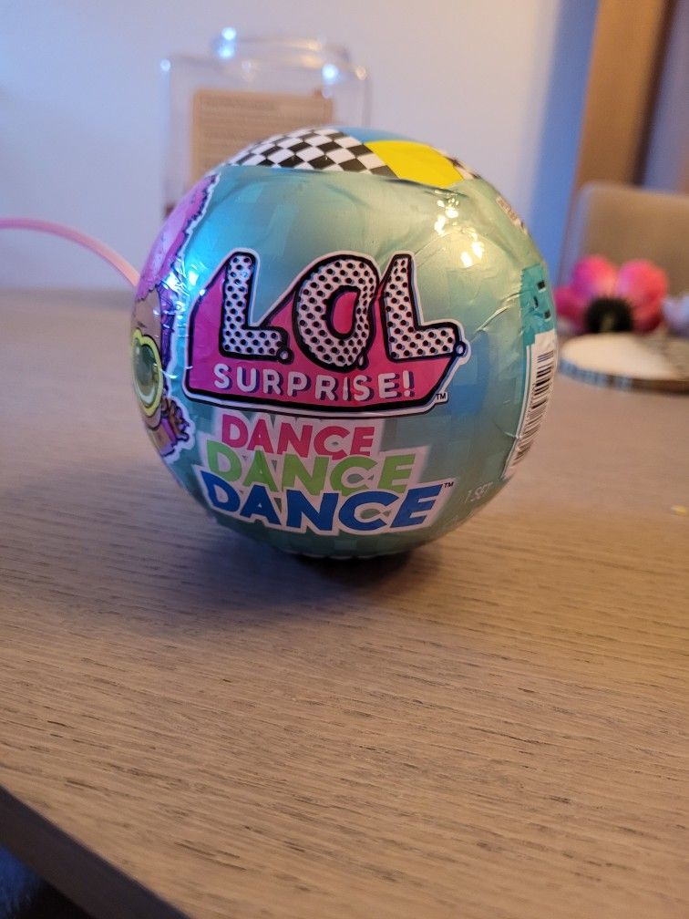 Lol SUPRISE OMG Doll