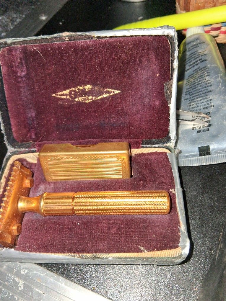 Old Razer Steel In Box