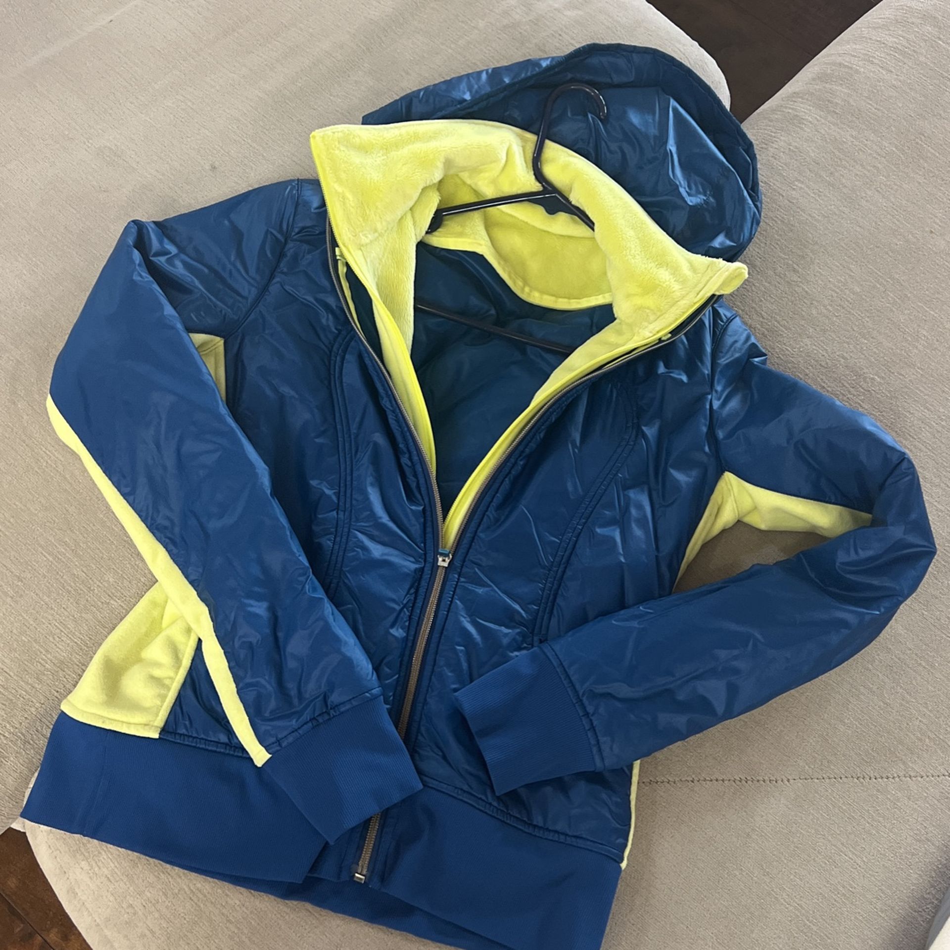 Lululemon Jacket Blue/yellow Mint Condition Size 4/6