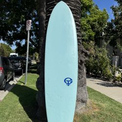 7’6” Single Fin Surfboard
