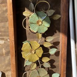 Metallic Flower Art Antique