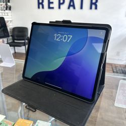 Apple iPad Air 13-in (M2) A2898 128GB, Wi-Fi, Space Gray. In great condition.