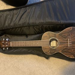 Cordoba Tenor Electric Ukulele + Case