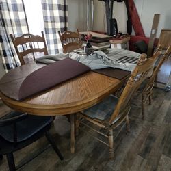 Amish Oak Dining Table