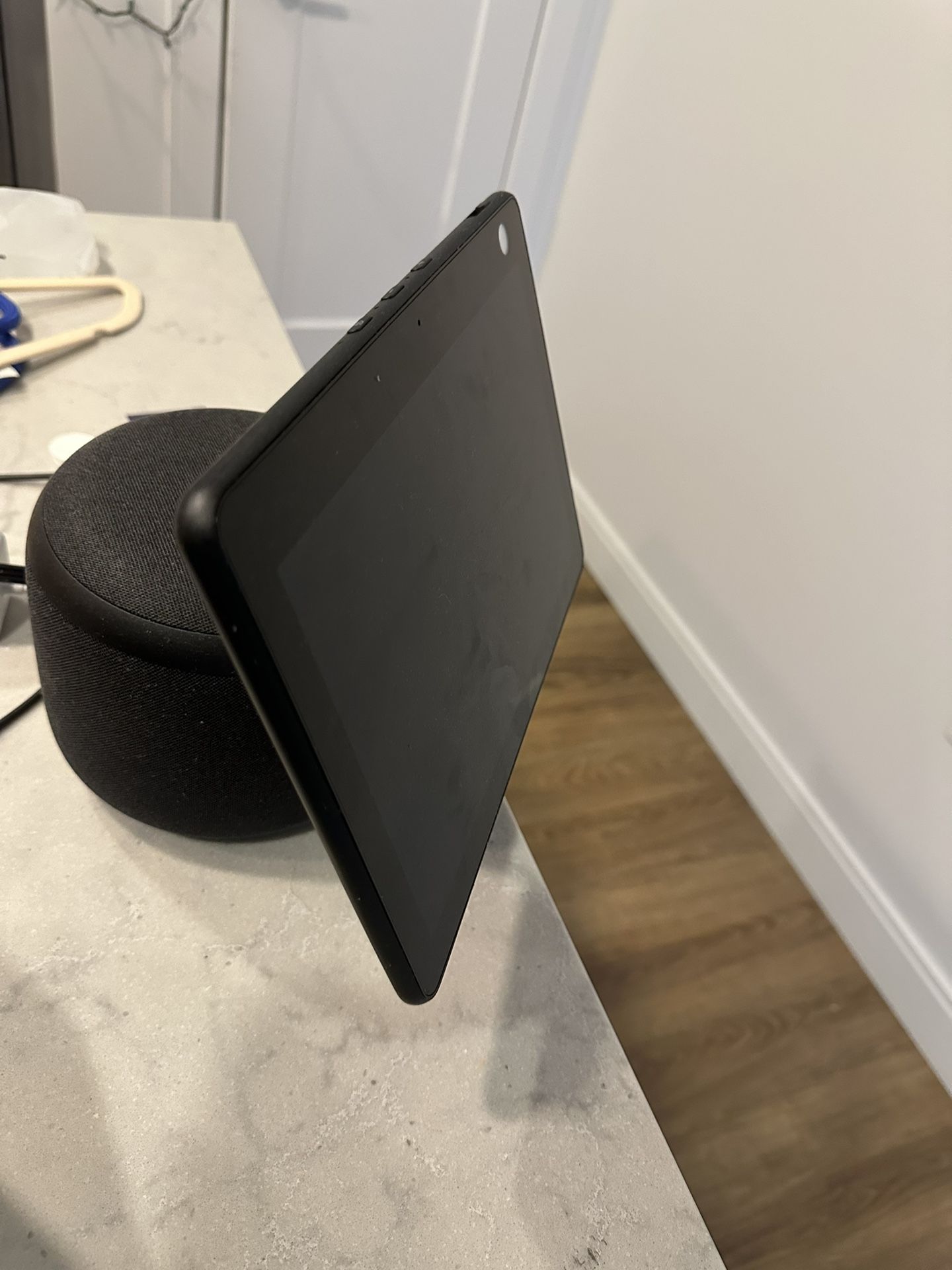 Amazon Alexa Echo with Screen... excellent condition