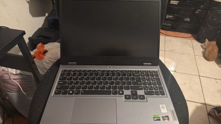 LENOVO gaming laptop