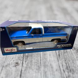 Maisto 1/18 Diecast Special Edition- Chevrolet C10 Chayenne Super 1974