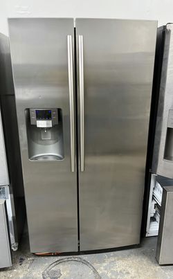 Side by Side Stainless Fridge with Water Dispenser