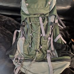 REI Passage 65 Youth. Backpack