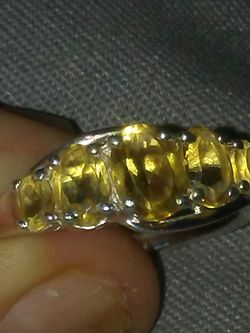 5 stone 4 ct.sterling silver citrine ring