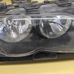 02-05' BMW 3-Series Headlight Assembly