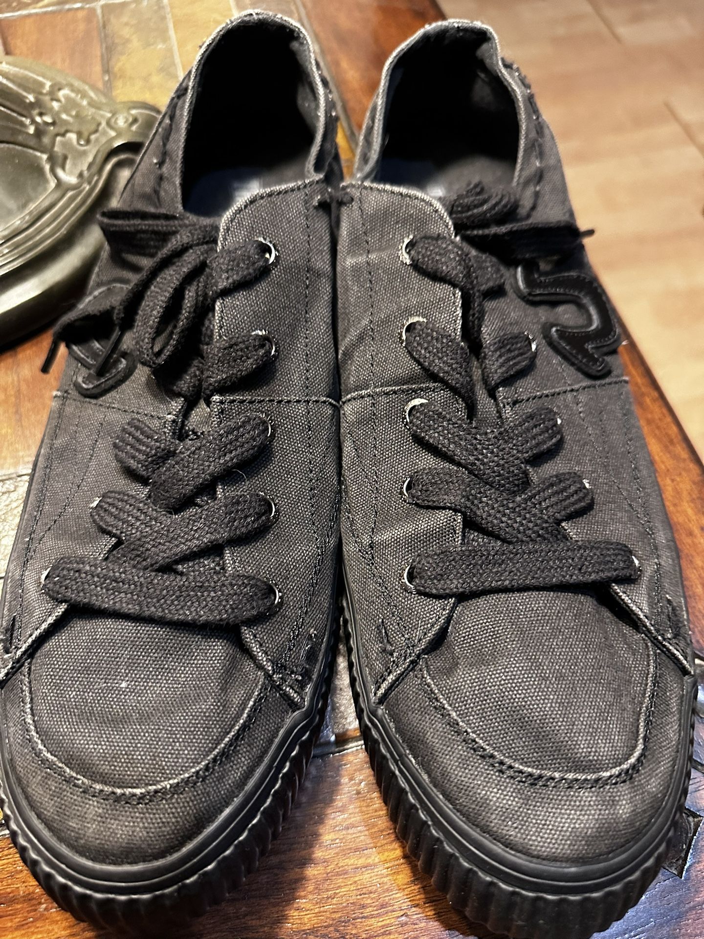 LAST CHANCE! True Religion Shoes