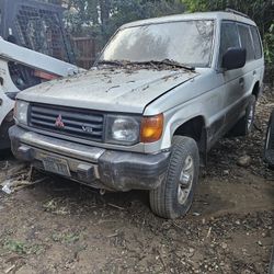 1995 Mitsubishi Montero