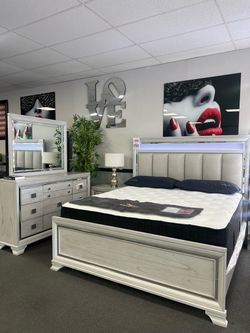 4PC King Bedroom Set w/ LED Lights
