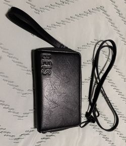 Beis Travel Wallet 