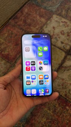iPhone 15: 128GB : Excellent condition 98% like New