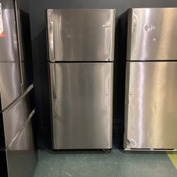 New Frigidaire Top Freezer Refrigerator‼️‼️