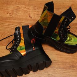 Cape Robbin Radio Iridescent Black/Hologram  Platform Boots  Women's Size 8