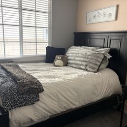 Queen Wood Bed Headboard/ Footboard& Side Boards