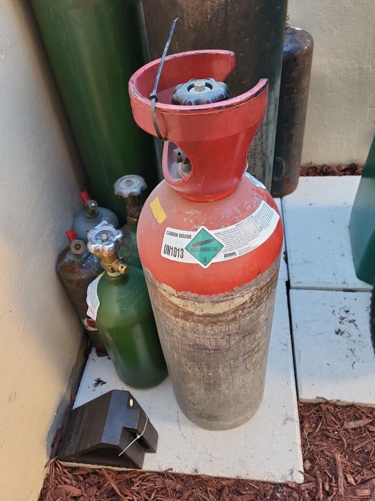 HVAC WELDING TANKS NITROGEN TANKS for Sale in Miami, FL OfferUp
