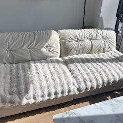 Couch Sofa - Free Throw Cover