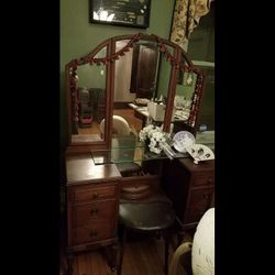 Antique Vanity w Trifold Mirror & Leather Stool