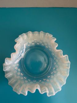 Vintage Fenton White Opalescent Hobnail 5.25" Ruffled Bowl 6.7oz / Vidrio Fenton Raro