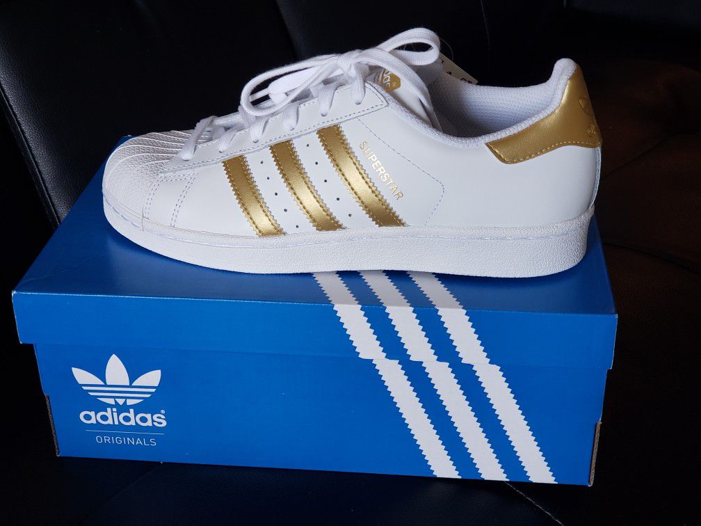 Adidas superstar Gold Metallic.