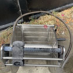 Garden hose reel