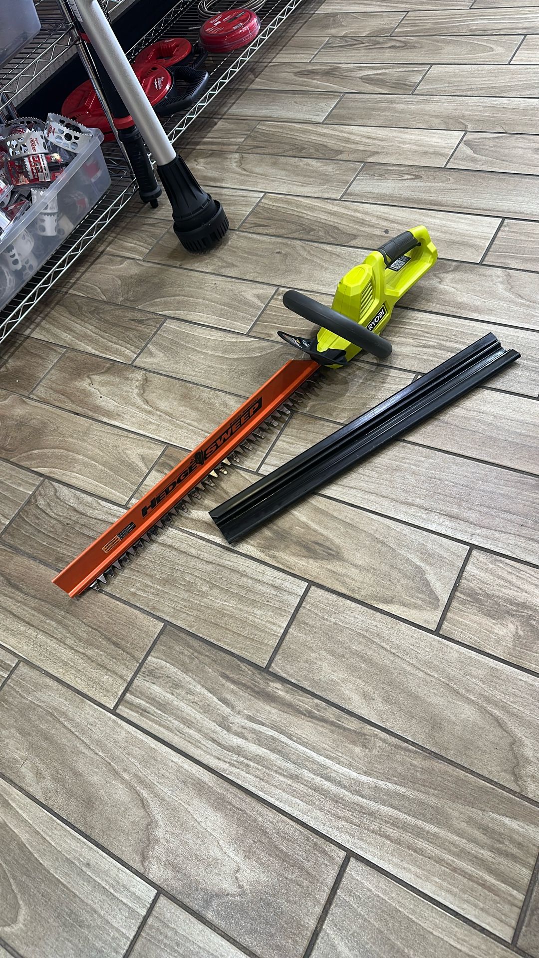 RYOBI 40V 24 in. Cordless Battery Hedge Trimmer (TOOL ONLY)