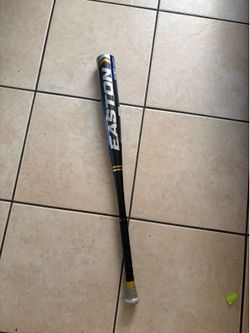 Brand new Easton 33” bat with warranty