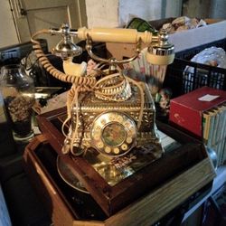 Antique elephone 