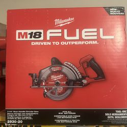 Milwaukee M18 FUEL 18V Lithium-lon Cordless 7-1/4 in. Rear Handle Circular Saw (Tool-Only) $275