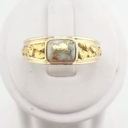 14k gold ring featuring gold vein and 22k gold nuggets