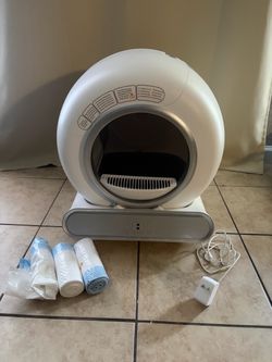 Automatic Self-Cleaning Cat Litter Box with Power Adapter & Waste Bags