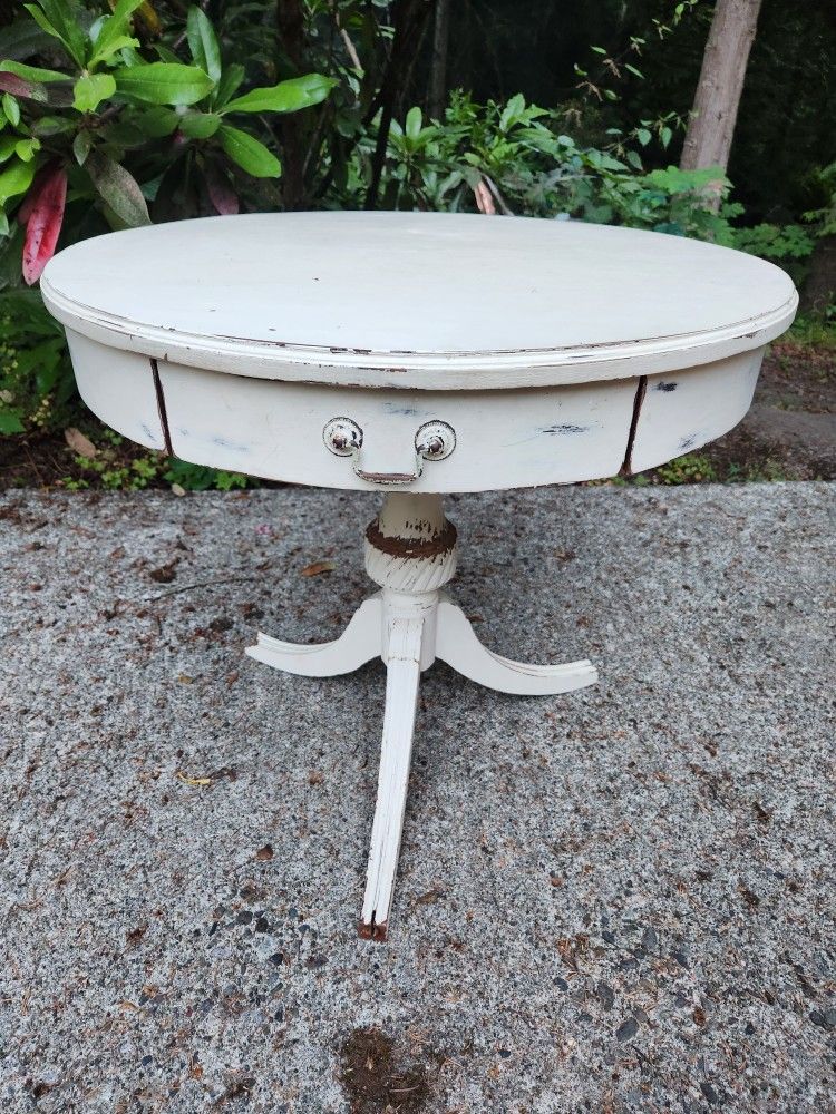 Pedestal End Table