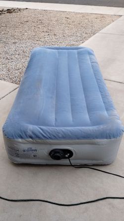 Twin size air mattress