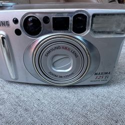 Vintage Samsung Maxima 125 Ti Zoom Film Point and Shoot Camera 35mm Film Tested Works