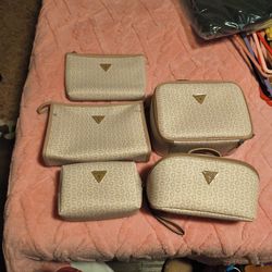 GUESS Travel cosmetics bags