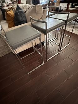 Set Of 4 Bar Stools