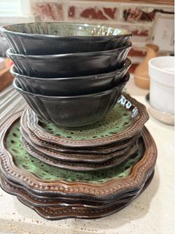 Set of 4 dishes