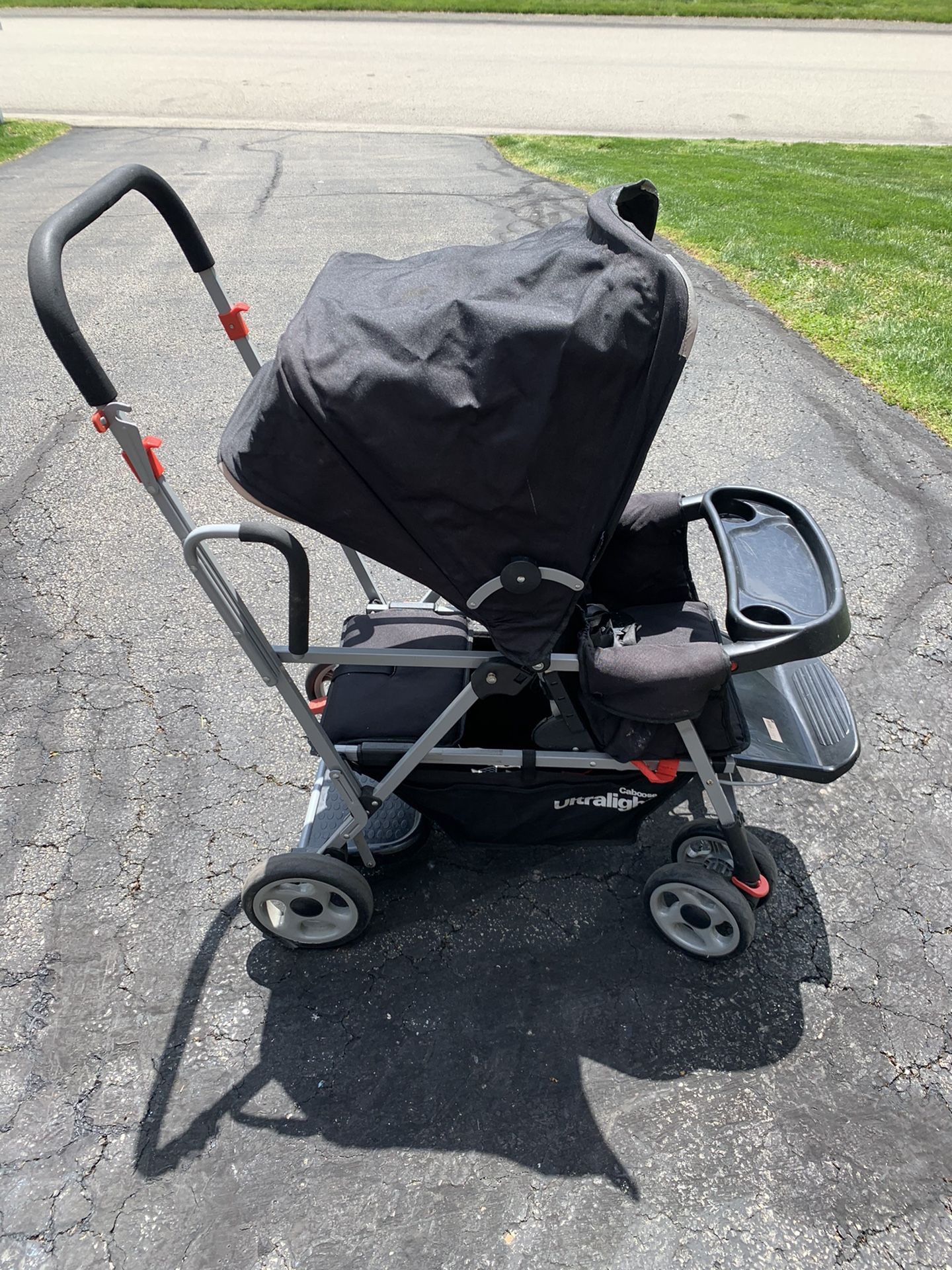 Joovy Caboose Ultralight stroller