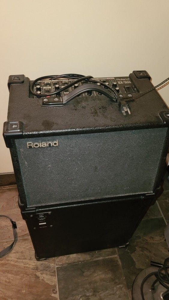 Roland SA-300 Stage Amplifier for Sale in Glendora, NJ - OfferUp